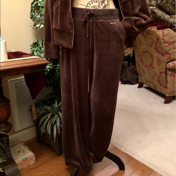 MICHAEL Michael Kors Pants - MICHAEL KORS Brown Velour Pants PM 🤩 EUC!